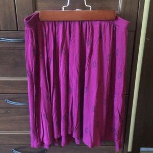 Purple knee length patterned skirt